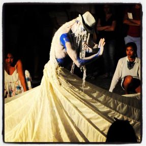 2013 Performance zum Thema sakrale Riten der afro-brasilianischen Religion Candomble Choreografie und Performance Frank Haendeler Photo von CHristopher Rybiky